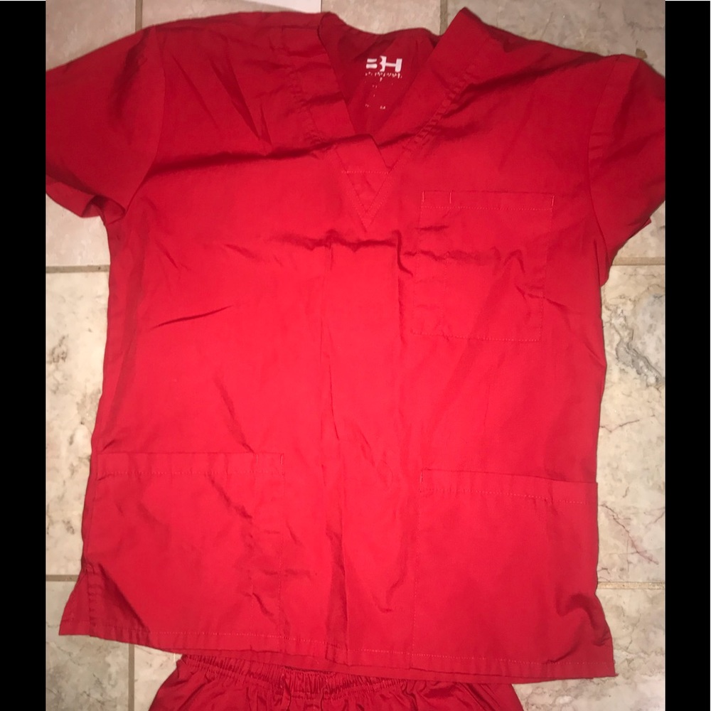 Red scrub set